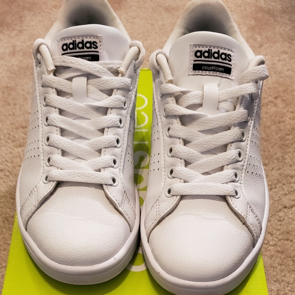 Adidas Cloudfoam tennis shoes